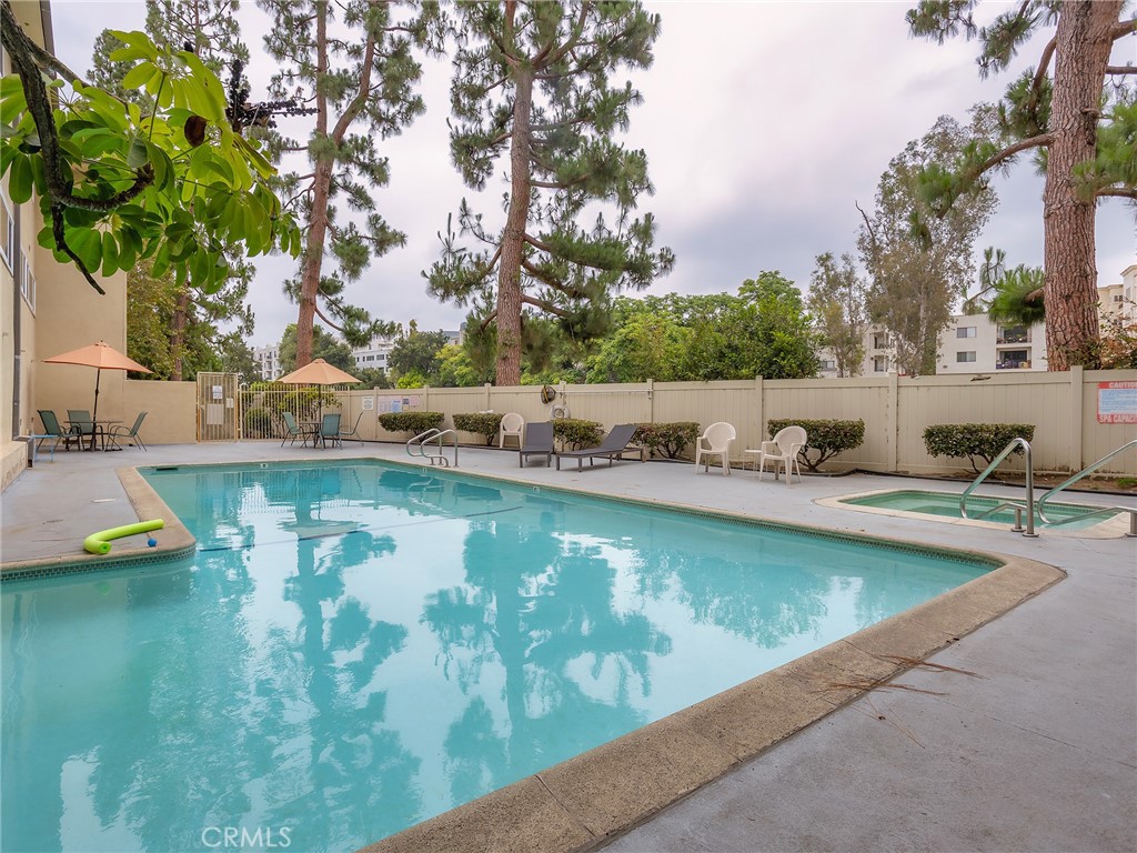11138 Aqua Vista Street #18