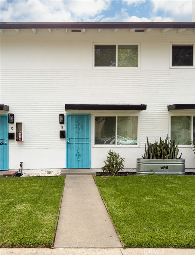 MLS #OC26148457 image #2