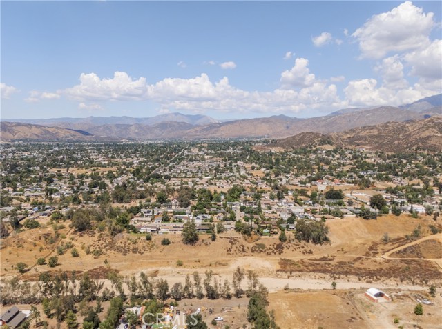 35525 Wildwood Canyon Rd, Yucaipa CA: https://media.crmls.org/medias/9e15cf38-6529-47cd-a884-109924746c84.jpg