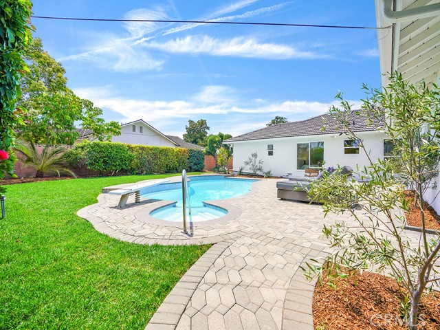 3212 Sunnywood Drive, Fullerton CA: https://media.crmls.org/medias/9e15f619-dd6f-46a4-8de0-f8ee19581bc5.jpg