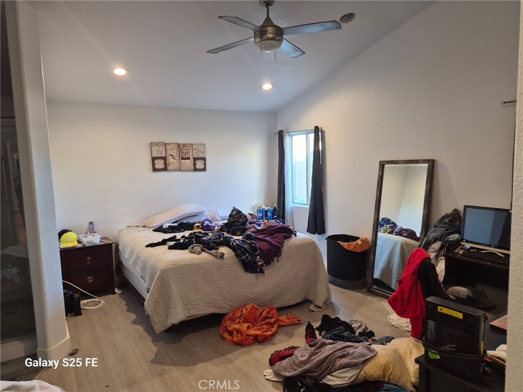 https://media.crmls.org/medias/9e16da64-8ba4-4894-bd9f-8d58eeccc141.jpg?preset=X-Large