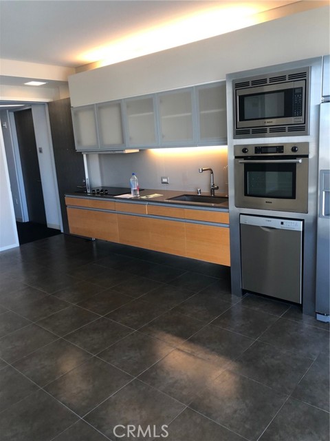 3722 Las Vegas Bl East Tower, Las Vegas CA: https://media.crmls.org/medias/9e179852-1ff8-4a69-ac70-7ee57de78cd4.jpg