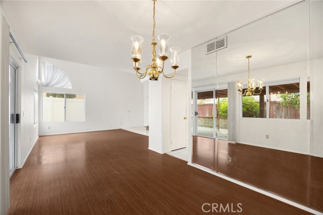 3631 Snowdrift Drive, Riverside CA: https://media.crmls.org/medias/9e17c75b-0c8a-444e-bfec-5367b372cc73.jpg