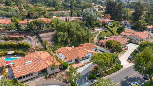 2220 Via Fernandez, Palos Verdes Estates, California 90274, 3 Bedrooms Bedrooms, ,2 BathroomsBathrooms,Residential,Sold,Via Fernandez,PV21186067