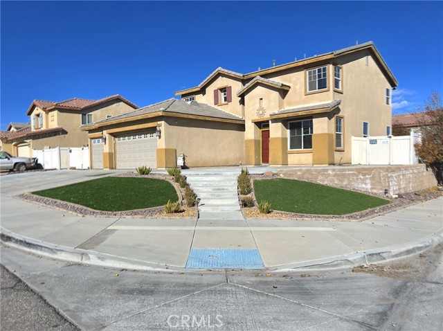 Detail Gallery Image 1 of 21 For 12324 Fabrica St, Victorville,  CA 92392 - 5 Beds | 3 Baths