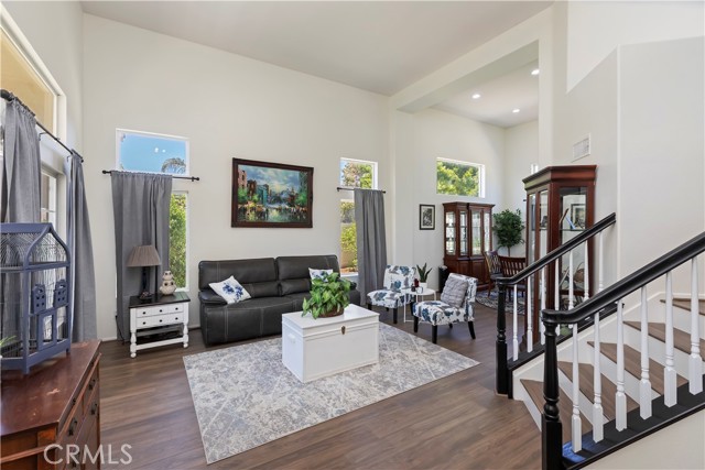 Detail Gallery Image 9 of 42 For 42276 Camino Merano, Temecula,  CA 92592 - 5 Beds | 3 Baths