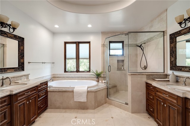 718 N Poinsettia Avenue, Manhattan Beach CA: https://media.crmls.org/medias/9e19b116-9d1b-41c5-a667-f1331c3e0a46.jpg