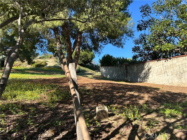 Detail Gallery Image 5 of 9 For 10553 Mcbroom, Sunland,  CA 91040 - 3 Beds | 2 Baths