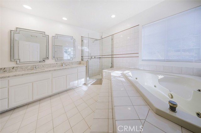 Detail Gallery Image 27 of 49 For 2255 E Chevy Chase Dr, Glendale,  CA 91206 - 4 Beds | 3 Baths