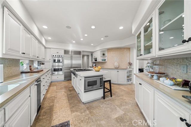 Detail Gallery Image 28 of 66 For 2301 Pacific Dr, Corona Del Mar,  CA 92625 - 4 Beds | 3/1 Baths