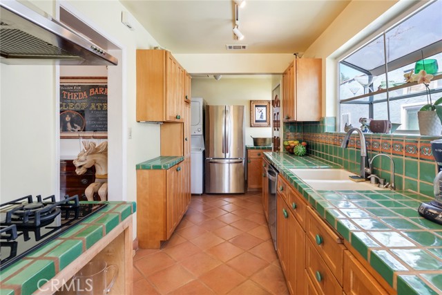 9107 Olin Street, Los Angeles CA: https://media.crmls.org/medias/9e1ad3a3-d417-4676-a9c5-852c4669e94f.jpg