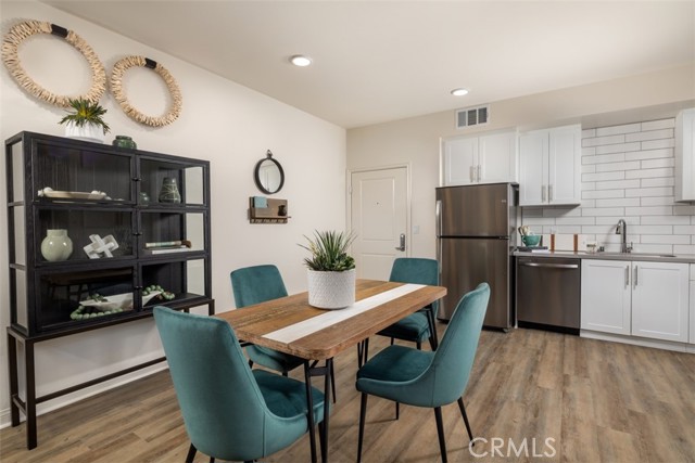 Detail Gallery Image 5 of 35 For 39261 Delhaven St, Murrieta,  CA 92563 - 3 Beds | 2 Baths