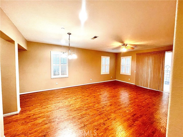 Detail Gallery Image 5 of 17 For 4473 Bigem Ct, Riverside,  CA 92501 - 3 Beds | 2/1 Baths