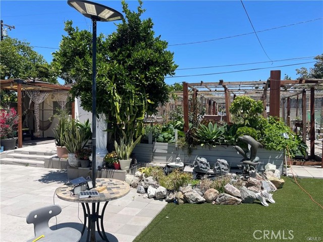 Detail Gallery Image 16 of 18 For 521 S Western Ave, Santa Ana,  CA 92703 - 4 Beds | 2 Baths