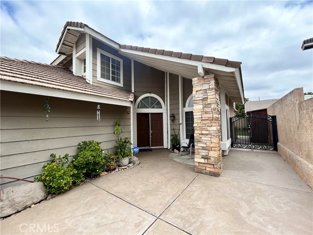Detail Gallery Image 2 of 54 For 1751 Waldorf Dr, Corona,  CA 92882 - 4 Beds | 3 Baths