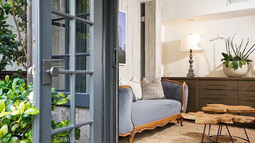 MLS #OC25127533 img 4