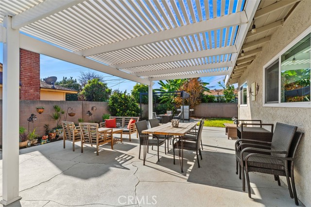 Detail Gallery Image 28 of 32 For 15201 Nottingham, Huntington Beach,  CA 92647 - 3 Beds | 2 Baths