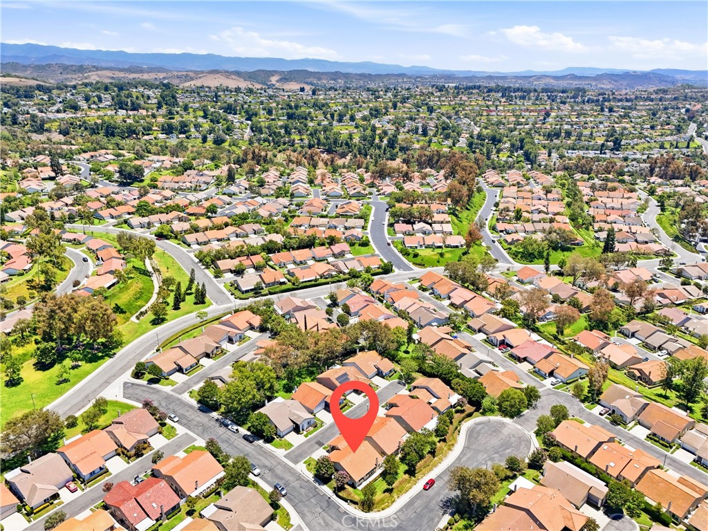 https://media.crmls.org/medias/9e21de4e-e33d-4318-9121-ade2d5967853.jpg?preset=X-Large