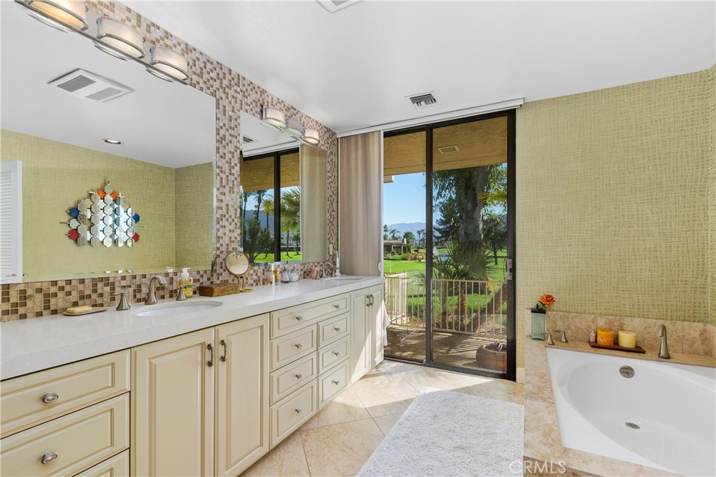 MLS #OC25252368 image #17