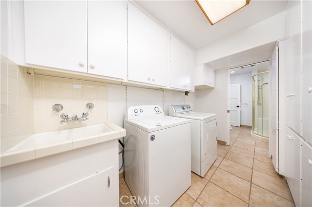 2175 Roanoke Road, San Marino CA: https://media.crmls.org/medias/9e228255-fc5f-491c-b81b-52b56a304f62.jpg
