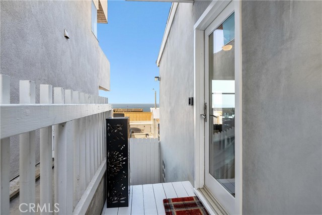 3605 Crest Drive, Manhattan Beach, California 90266, 2 Bedrooms Bedrooms, ,1 BathroomBathrooms,Residential,Sold,Crest,SB21199066