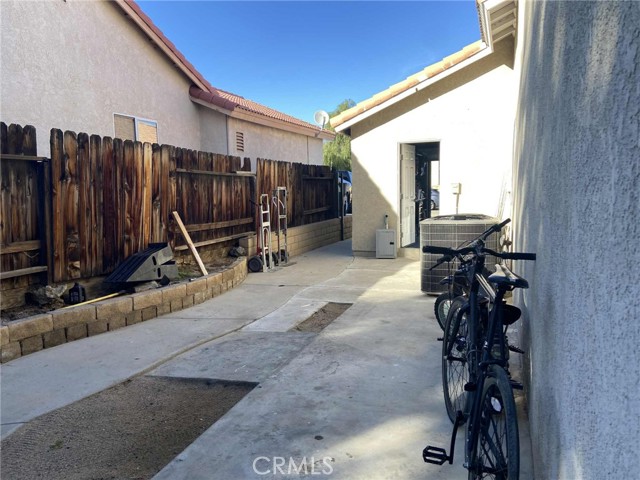 Detail Gallery Image 13 of 29 For 3256 Shale Rd, Palmdale,  CA 93550 - 4 Beds | 2 Baths