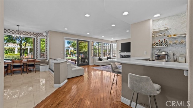 Image 12 of 62 For 2162 Euclid Avenue