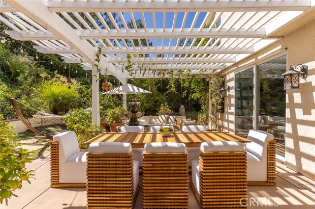 Detail Gallery Image 38 of 55 For 5985 Vista De La Luz, Woodland Hills,  CA 91367 - 4 Beds | 3/1 Baths