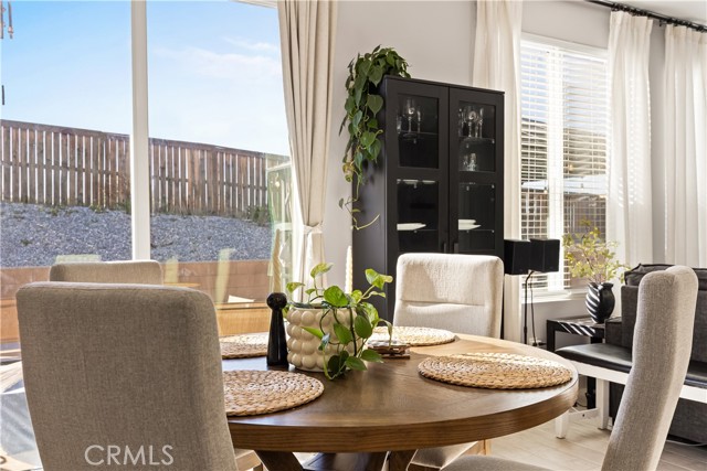 Detail Gallery Image 11 of 50 For 15592 Red Oak, Victorville,  CA 92394 - 3 Beds | 2 Baths