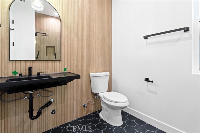 Detail Gallery Image 14 of 29 For 1807 Beloit Ave #3,  Los Angeles,  CA 90025 - 3 Beds | 2 Baths