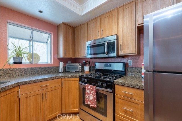 Detail Gallery Image 4 of 35 For 1100 Euclid Ave #304,  Long Beach,  CA 90804 - 2 Beds | 2 Baths