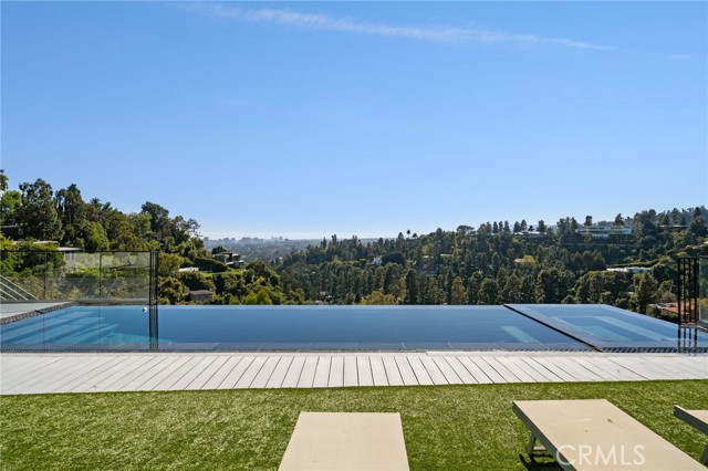 Detail Gallery Image 44 of 64 For 9459 Beverly Crest Dr, Beverly Hills,  CA 90210 - 5 Beds | 7 Baths