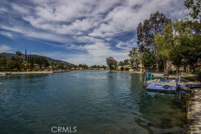 Detail Gallery Image 10 of 20 For 1586 Border, Corona,  CA 92882 - 2 Beds | 2 Baths