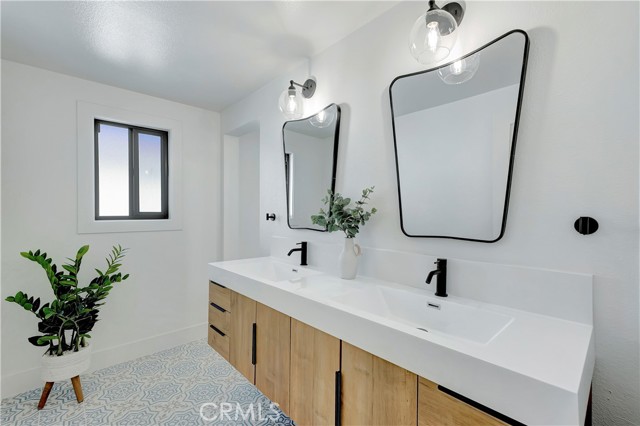 Detail Gallery Image 35 of 49 For 21211 Binghampton Cir, Huntington Beach,  CA 92646 - 4 Beds | 3 Baths