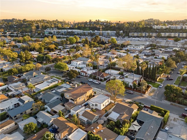 Image 41 of 50 For 3327 Hollydale Dr.