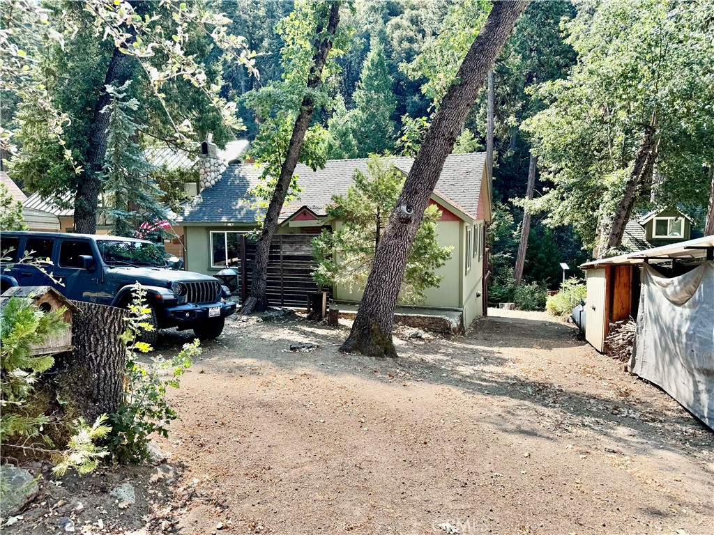 https://media.crmls.org/medias/9e24e679-6cfc-4d11-a157-a61425c4cc06.jpg?preset=X-Large