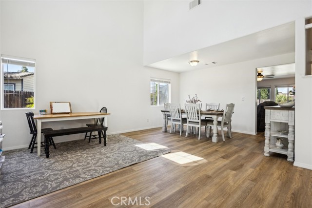 Detail Gallery Image 5 of 51 For 2304 Latigo Ct, Paso Robles,  CA 93446 - 5 Beds | 3 Baths