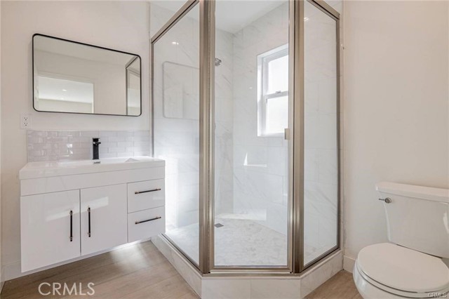 5457 Beckford Avenue, Tarzana CA: https://media.crmls.org/medias/9e26cc71-036d-4b8e-a4c7-34b365fb274b.jpg