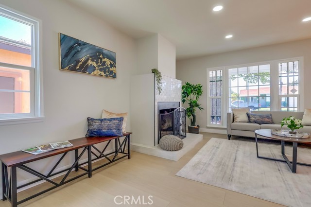 Detail Gallery Image 8 of 28 For 13522 Ardis Ave, Bellflower,  CA 90706 - 3 Beds | 2 Baths