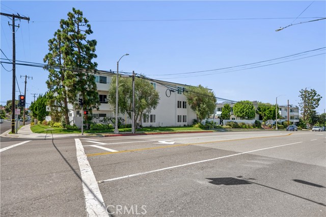 Detail Gallery Image 2 of 37 For 415 S Prospect Ave #219,  Redondo Beach,  CA 90277 - 2 Beds | 2 Baths