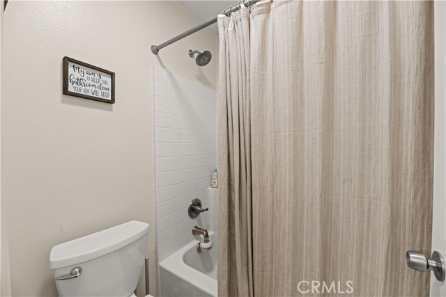 Detail Gallery Image 32 of 49 For 32816 Autumn Wood Cir, Lake Elsinore,  CA 92530 - 3 Beds | 2 Baths
