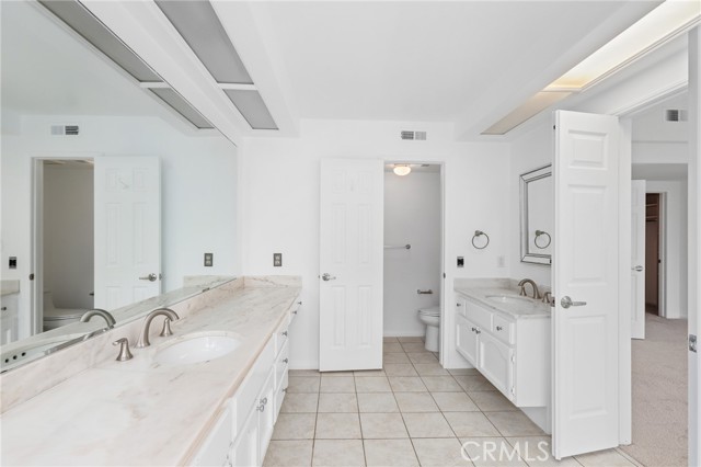 Detail Gallery Image 13 of 45 For 19351 Maidstone Ln, Huntington Beach,  CA 92648 - 2 Beds | 2/1 Baths