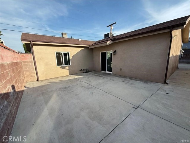8220 Whitsett Avenue photo 15