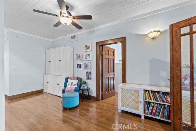 1719 Monte Vista Street, Pasadena CA: https://media.crmls.org/medias/9e2af74b-7296-402d-83d8-efcf06451f93.jpg