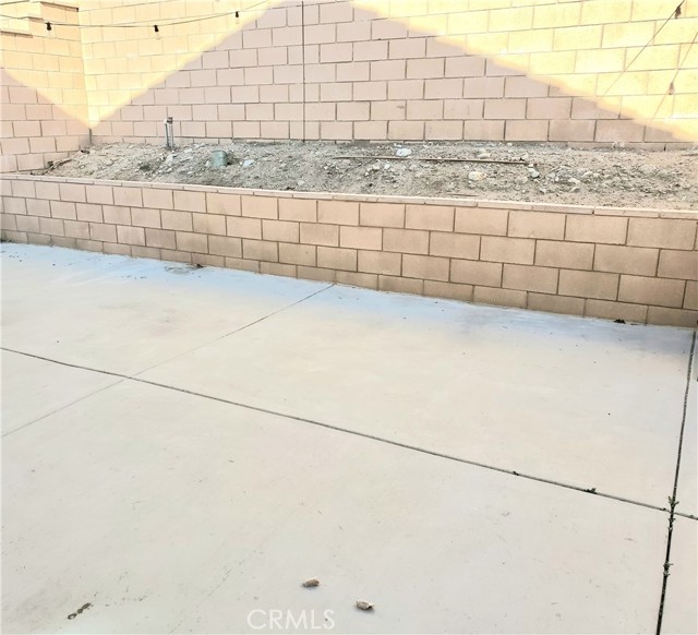 Detail Gallery Image 23 of 23 For 16229 Castello #6,  Fontana,  CA 92336 - 4 Beds | 2/1 Baths