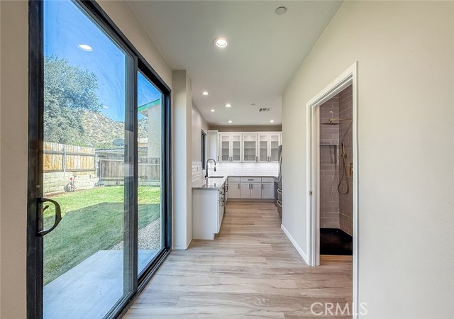 Detail Gallery Image 12 of 46 For 28722 Lincoln Ave, Castaic,  CA 91384 - 3 Beds | 3 Baths