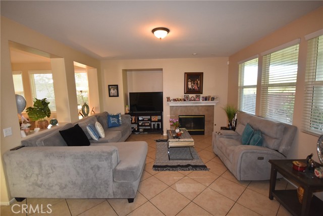 1886 Mount Verdugo Lane, Perris CA: https://media.crmls.org/medias/9e2bdb46-153d-4773-a23d-86444afb6760.jpg