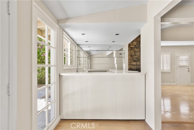 Detail Gallery Image 13 of 40 For 22841 Mariano St, Woodland Hills,  CA 91367 - 3 Beds | 3 Baths