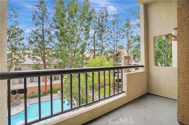 5510 Owensmouth Avenue, Woodland Hills CA: https://media.crmls.org/medias/9e2de14c-75a8-4f07-b362-1076b9011df7.jpg