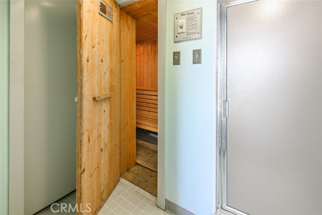 Detail Gallery Image 21 of 28 For 721 Esplanade #301,  Redondo Beach,  CA 90277 - 2 Beds | 2 Baths